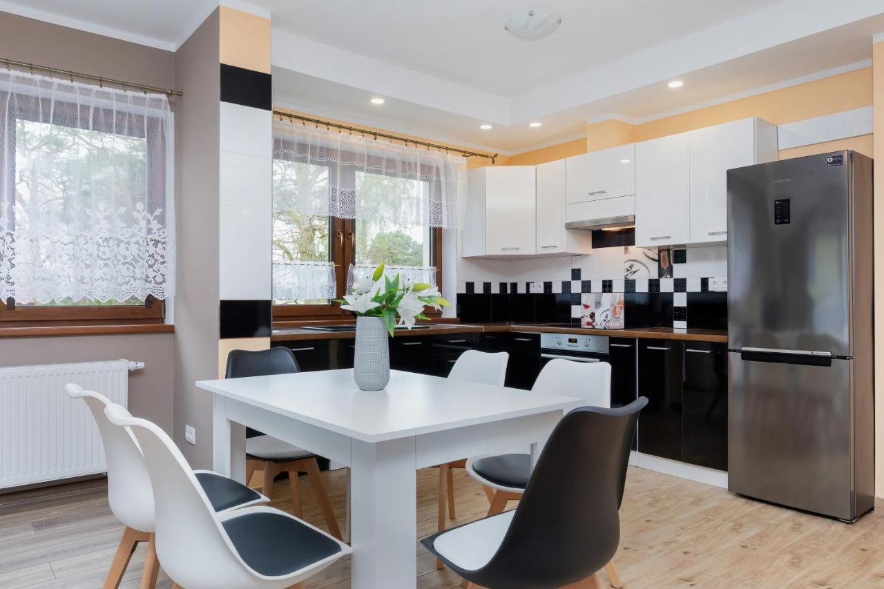 Apartamenty Krakowska Niechorze Exteriör bild